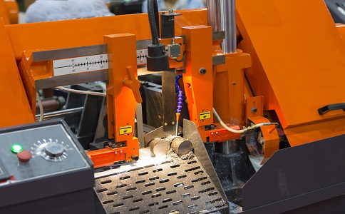 西陵龙门带锯床具备哪些优点？